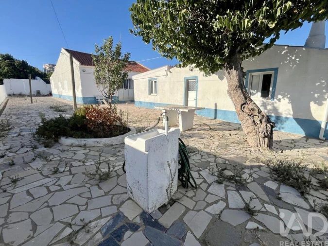 Moradia T5 para Venda em Lagos (São Sebastião e Santa Maria) Foto 11