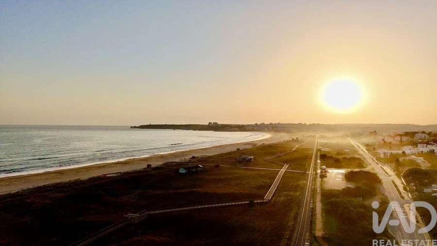 Moradia T5 para Venda em Lagos (São Sebastião e Santa Maria) Foto 18