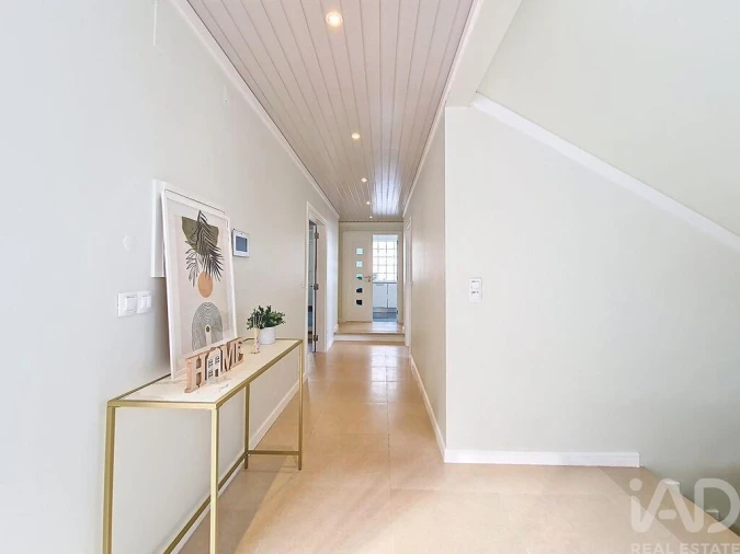 Moradia T4 para Venda em Venda do Pinheiro e Santo Estêvão das Galés Foto 6