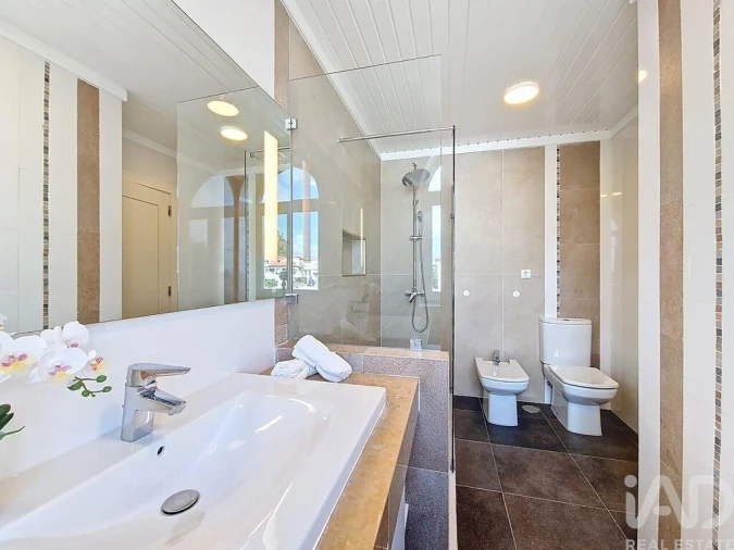 Moradia T4 para Venda em Venda do Pinheiro e Santo Estêvão das Galés Foto 20