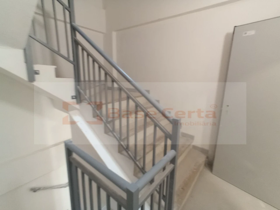 Apartamento T3 para Venda em Vialonga Foto 12