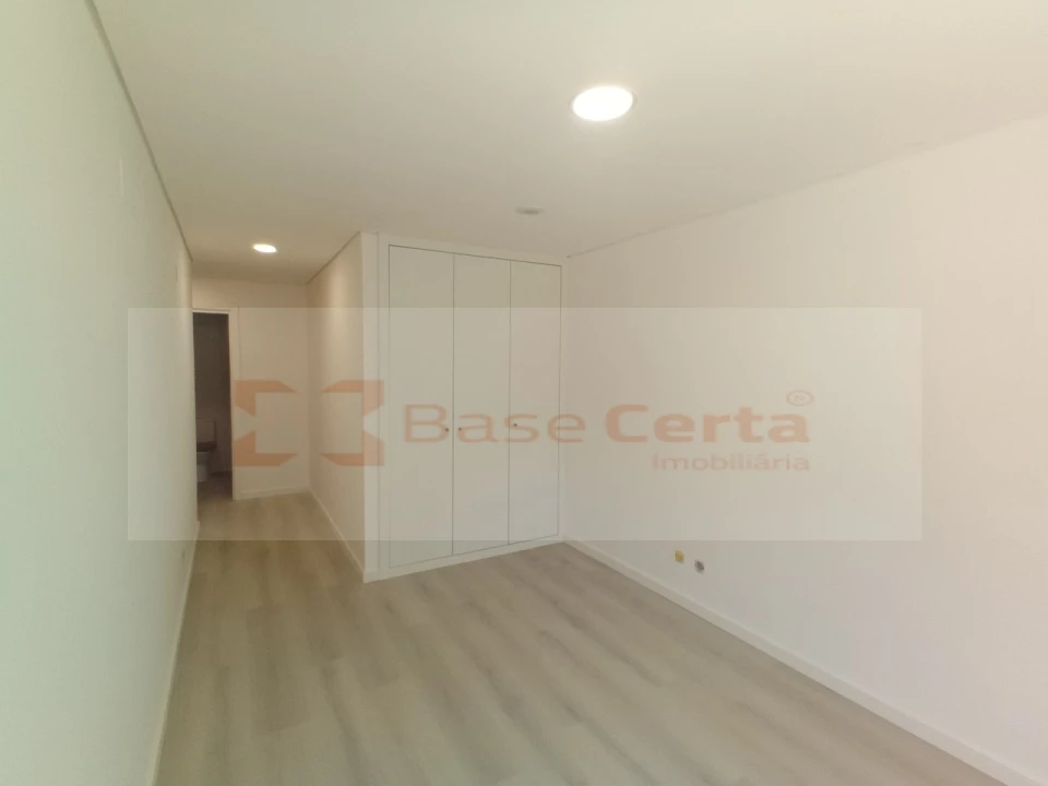 Apartamento T3 para Venda em Vialonga Foto 14