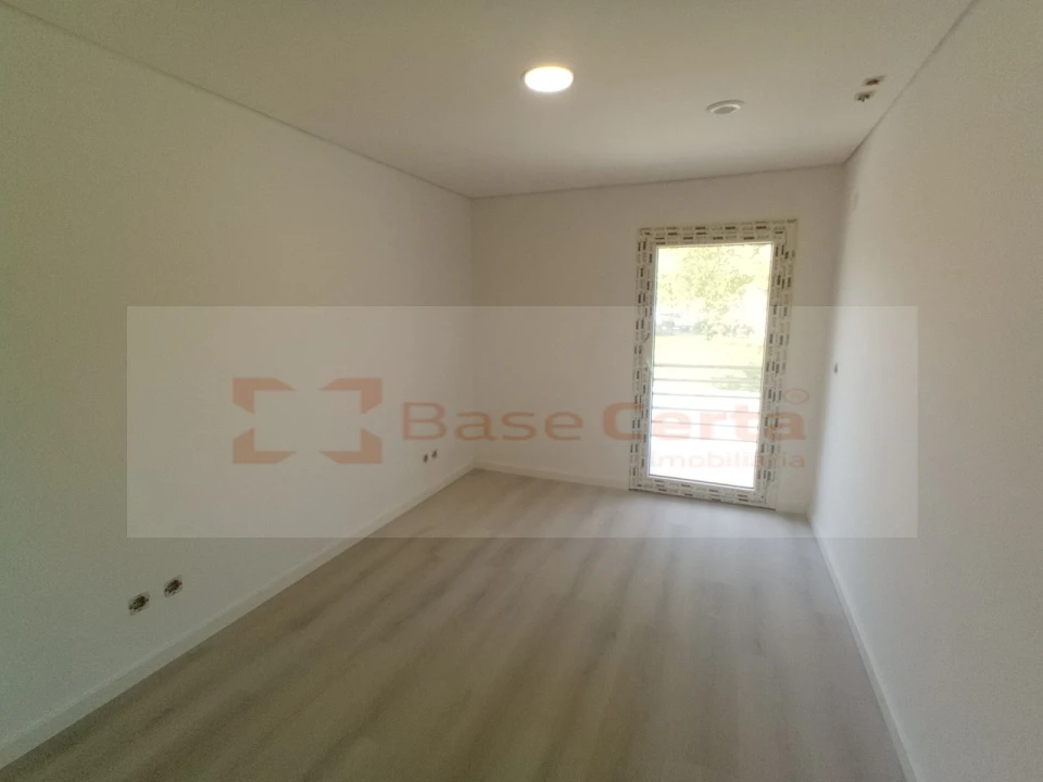 Apartamento T3 para Venda em Vialonga Foto 17