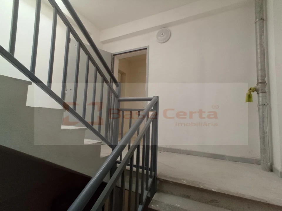 Apartamento T3 para Venda em Vialonga Foto 25