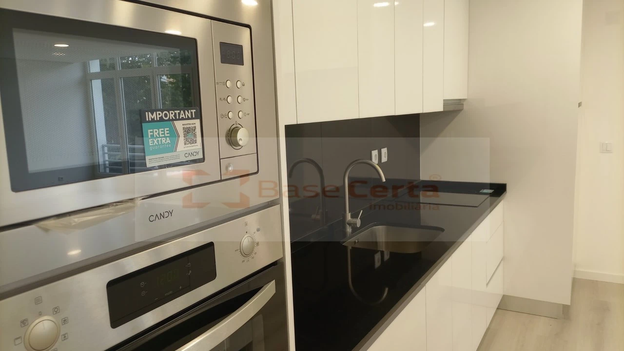 Apartamento T3 para Venda em Vialonga Foto 3