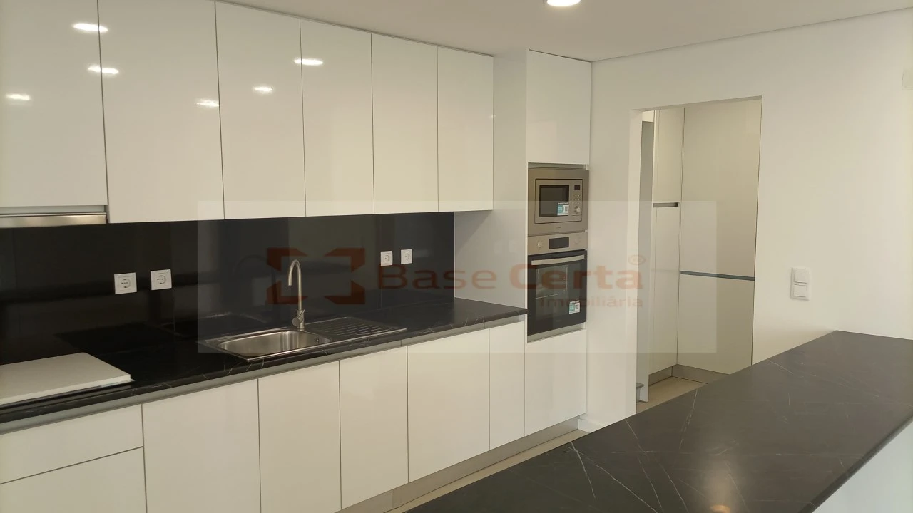 Apartamento T3 para Venda em Vialonga Foto 31