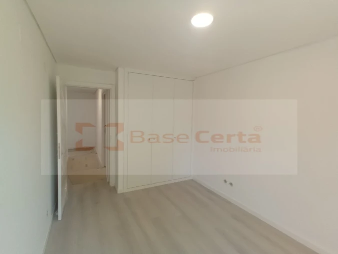 Apartamento T3 para Venda em Vialonga Foto 5