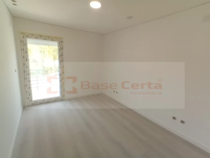 Apartamento T3 para Venda em Vialonga Foto 18