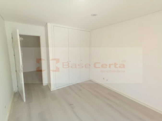 Apartamento T3 para Venda em Vialonga Foto 26
