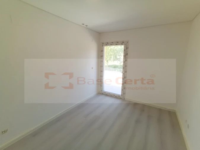 Apartamento T3 para Venda em Vialonga Foto 28