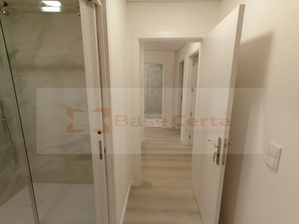 Apartamento T3 para Venda em Vialonga Foto 19