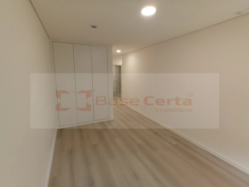 Apartamento T3 para Venda em Vialonga Foto 21