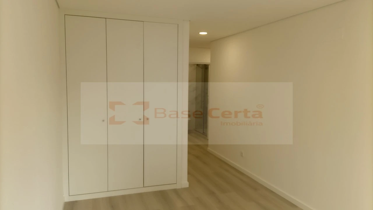 Apartamento T3 para Venda em Vialonga Foto 23