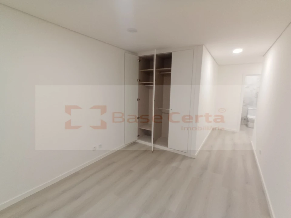 Apartamento T3 para Venda em Vialonga Foto 26