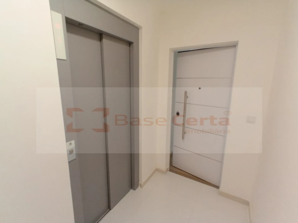 Apartamento T3 para Venda em Vialonga Foto 29