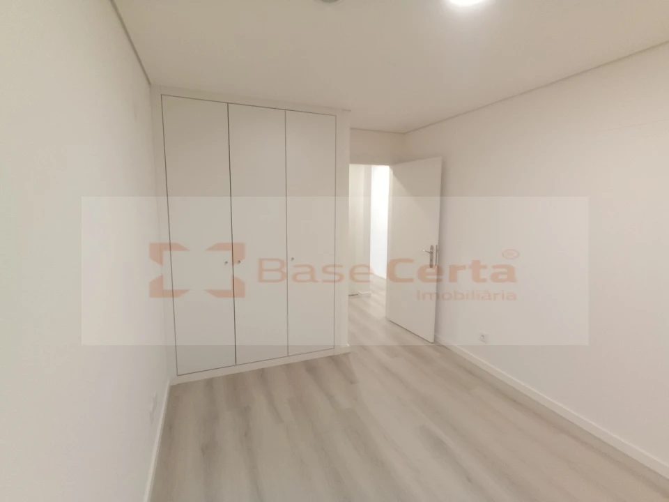 Apartamento T3 para Venda em Vialonga Foto 37