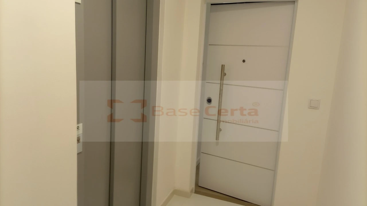 Apartamento T3 para Venda em Vialonga Foto 46