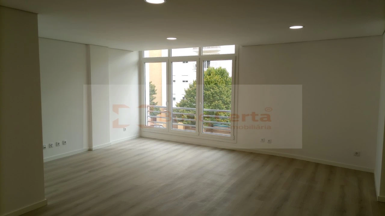 Apartamento T3 para Venda em Vialonga Foto 37