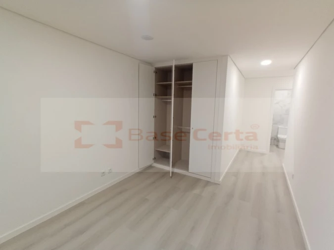 Apartamento T3 para Venda em Vialonga Foto 35