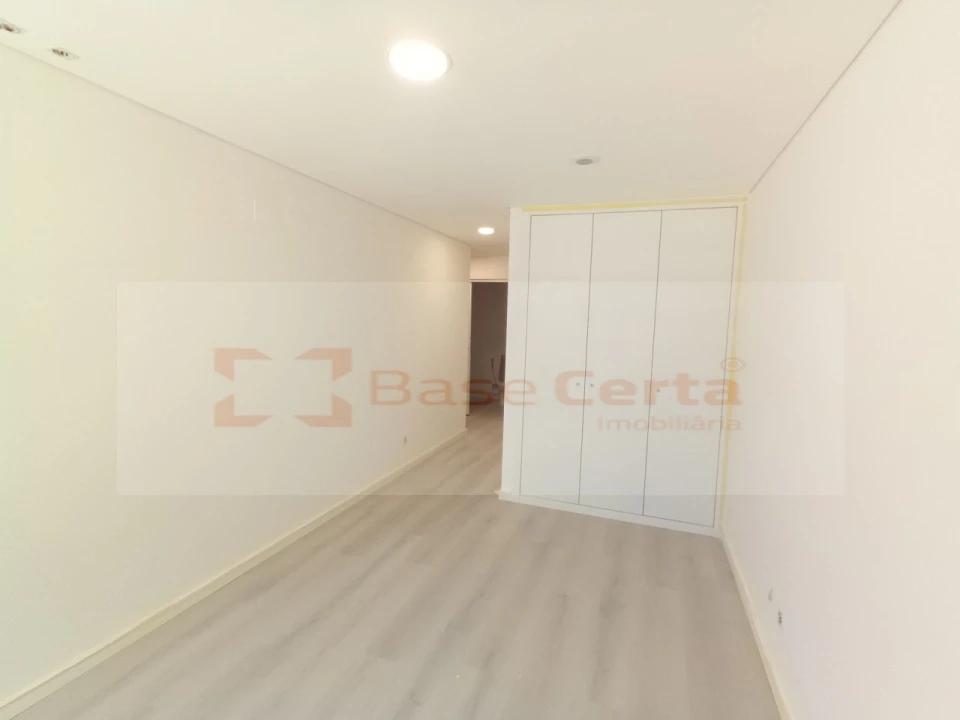 Apartamento T3 para Venda em Vialonga Foto 8