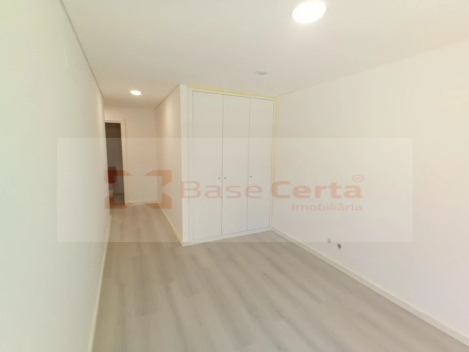 Apartamento T3 para Venda em Vialonga Foto 12