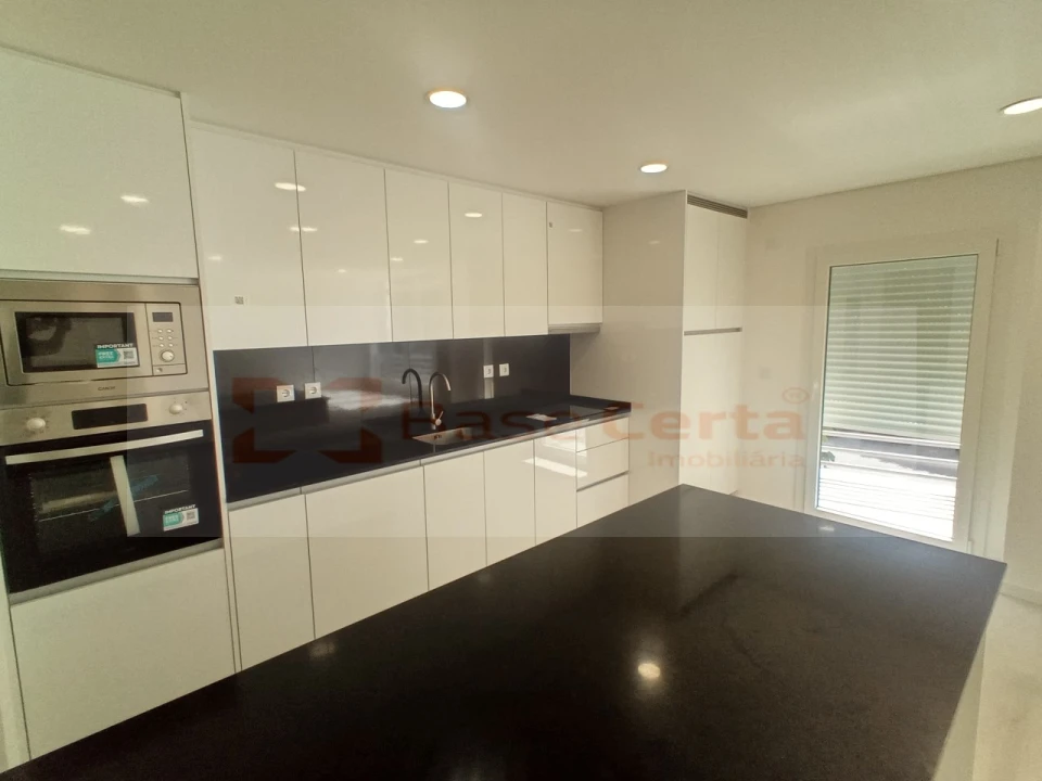 Apartamento T3 para Venda em Vialonga Foto 2