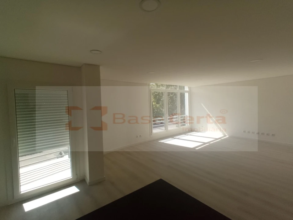 Apartamento T3 para Venda em Vialonga Foto 39