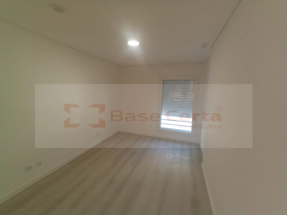 Apartamento T3 para Venda em Vialonga Foto 48