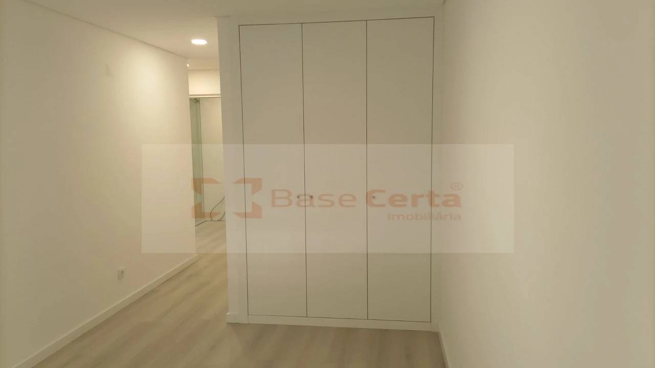 Apartamento T3 para Venda em Vialonga Foto 50