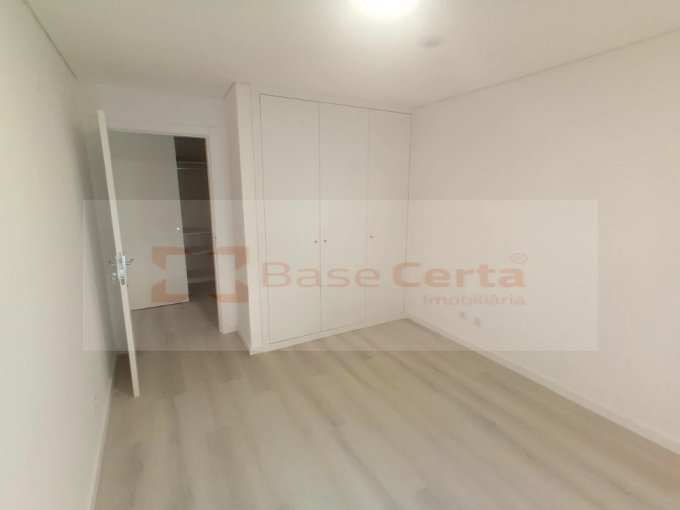 Apartamento T3 para Venda em Vialonga Foto 51