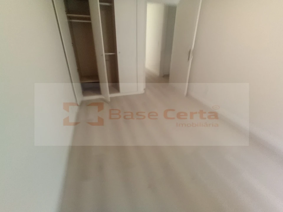 Apartamento T3 para Venda em Vialonga Foto 55