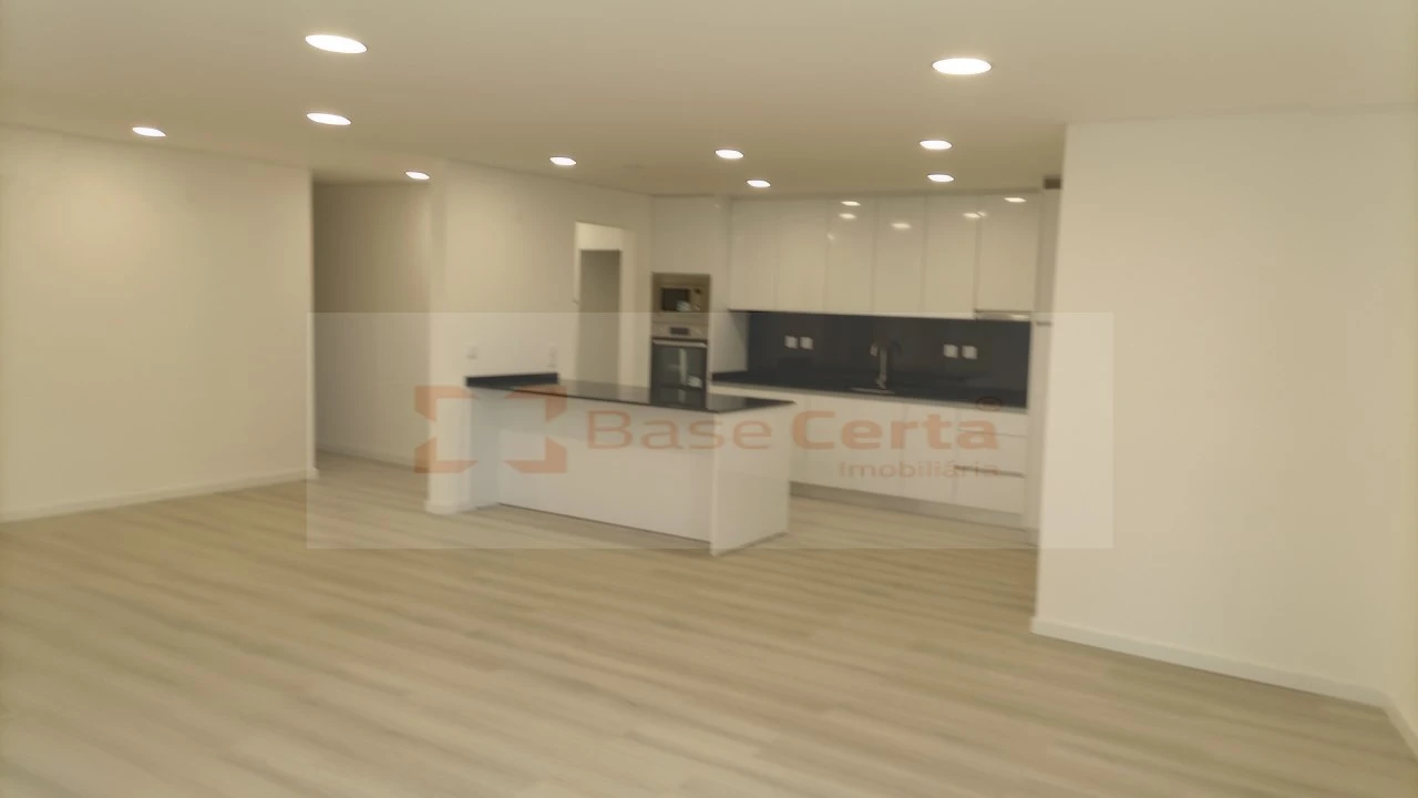 Apartamento T3 para Venda em Vialonga Foto 63