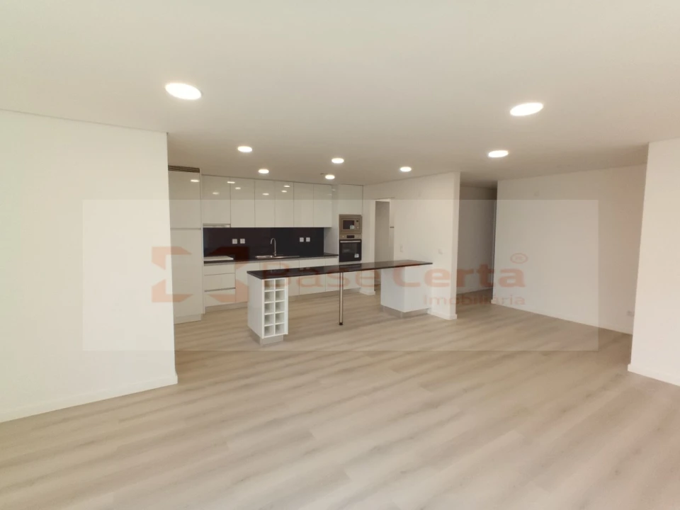 Apartamento T3 para Venda em Vialonga Foto 64