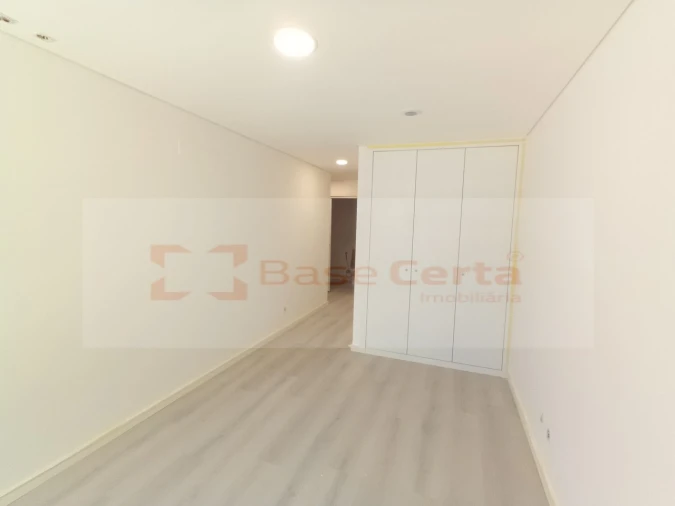 Apartamento T3 para Venda em Vialonga Foto 8