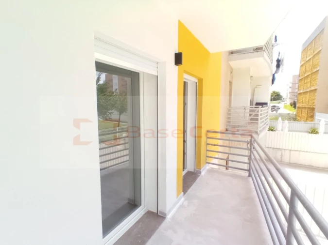 Apartamento T3 para Venda em Vialonga Foto 4