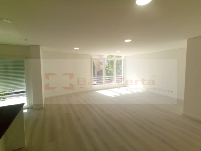 Apartamento T3 para Venda em Vialonga Foto 32