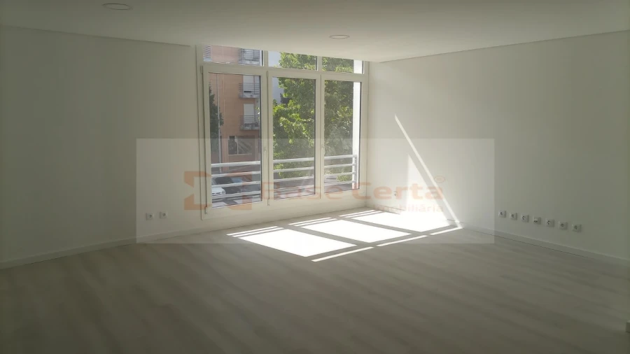 Apartamento T3 para Venda em Vialonga Foto 36