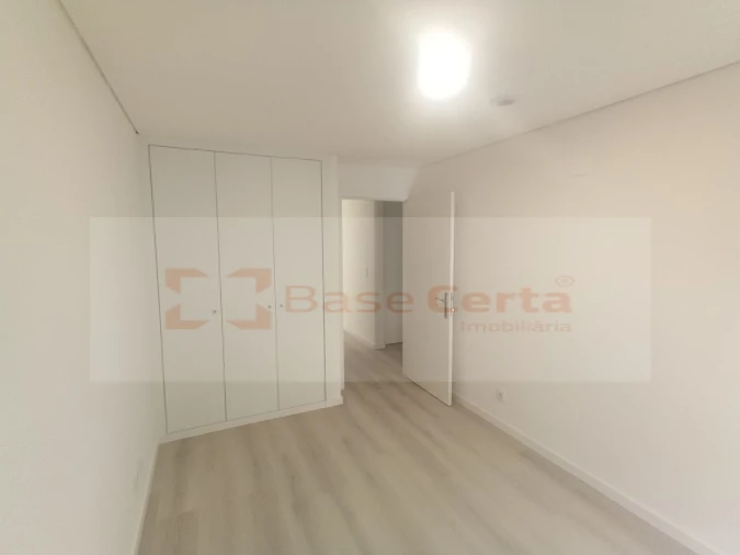 Apartamento T3 para Venda em Vialonga Foto 52