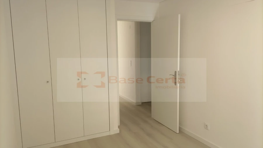 Apartamento T3 para Venda em Vialonga Foto 53