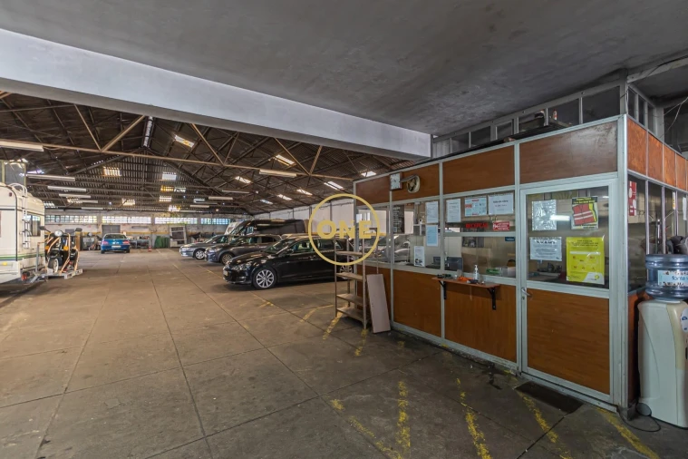 Armazém para Venda em Paranhos Foto 22