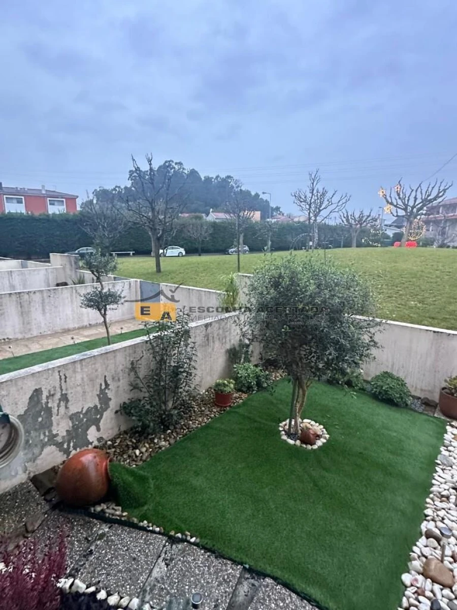 Moradia T3 para Venda em Antas e Abade de Vermoim Foto 8