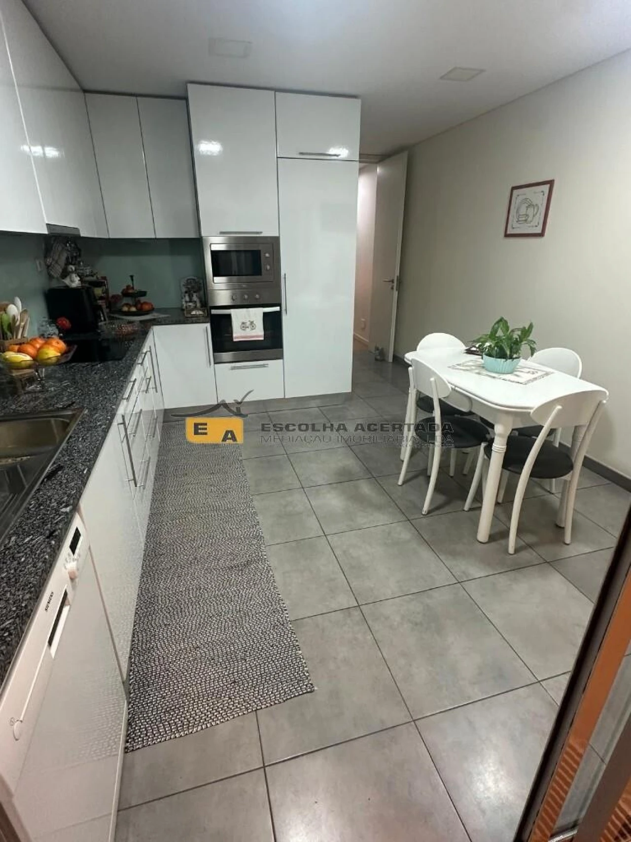 Moradia T3 para Venda em Antas e Abade de Vermoim Foto 3