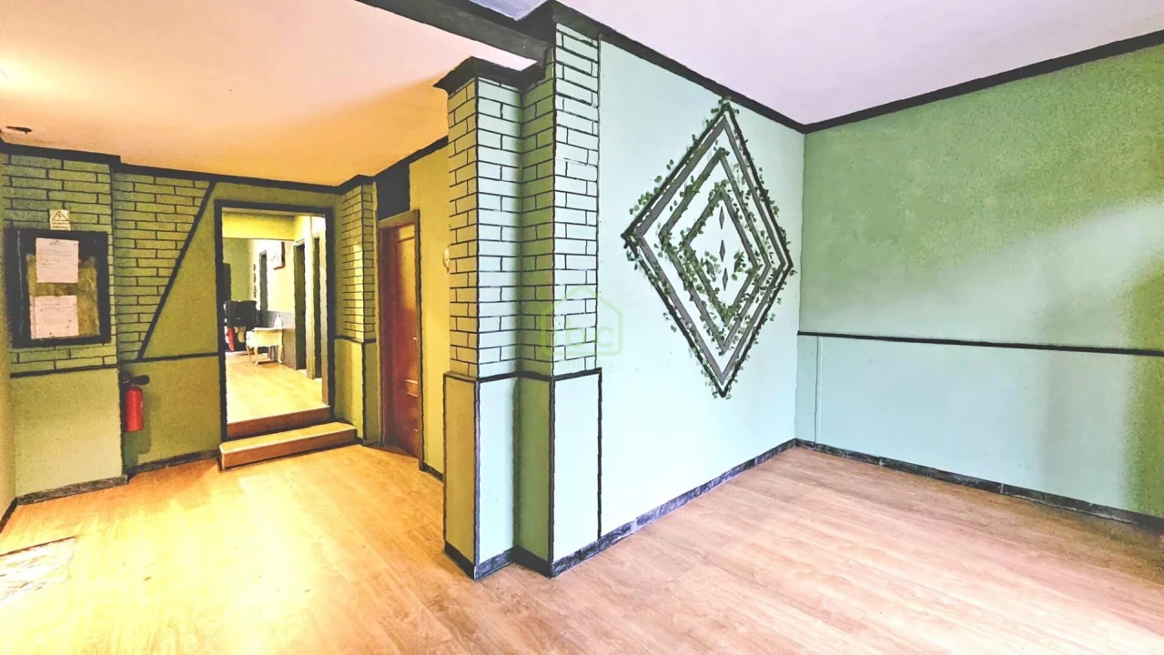 Moradia T4 para Venda em Retorta e Tougues Foto 10