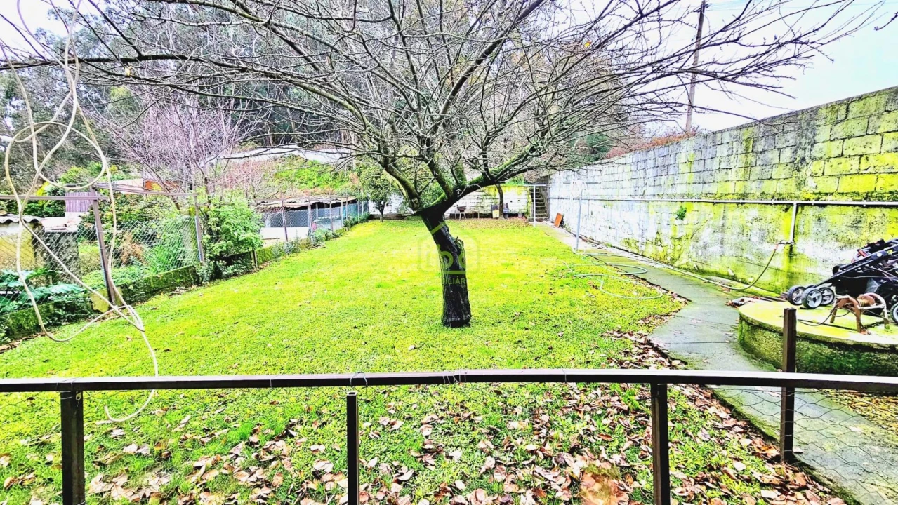 Moradia T4 para Venda em Retorta e Tougues Foto 9