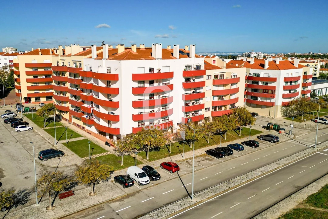 Apartamento T3 para Venda em Seixal, Arrentela e Aldeia de Paio Pires Foto 4