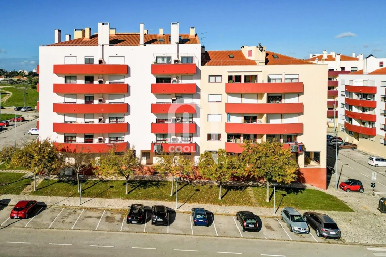 Apartamento T3 para Venda em Seixal, Arrentela e Aldeia de Paio Pires Foto 3