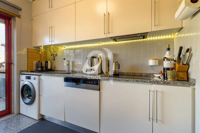 Apartamento T3 para Venda em Seixal, Arrentela e Aldeia de Paio Pires Foto 8