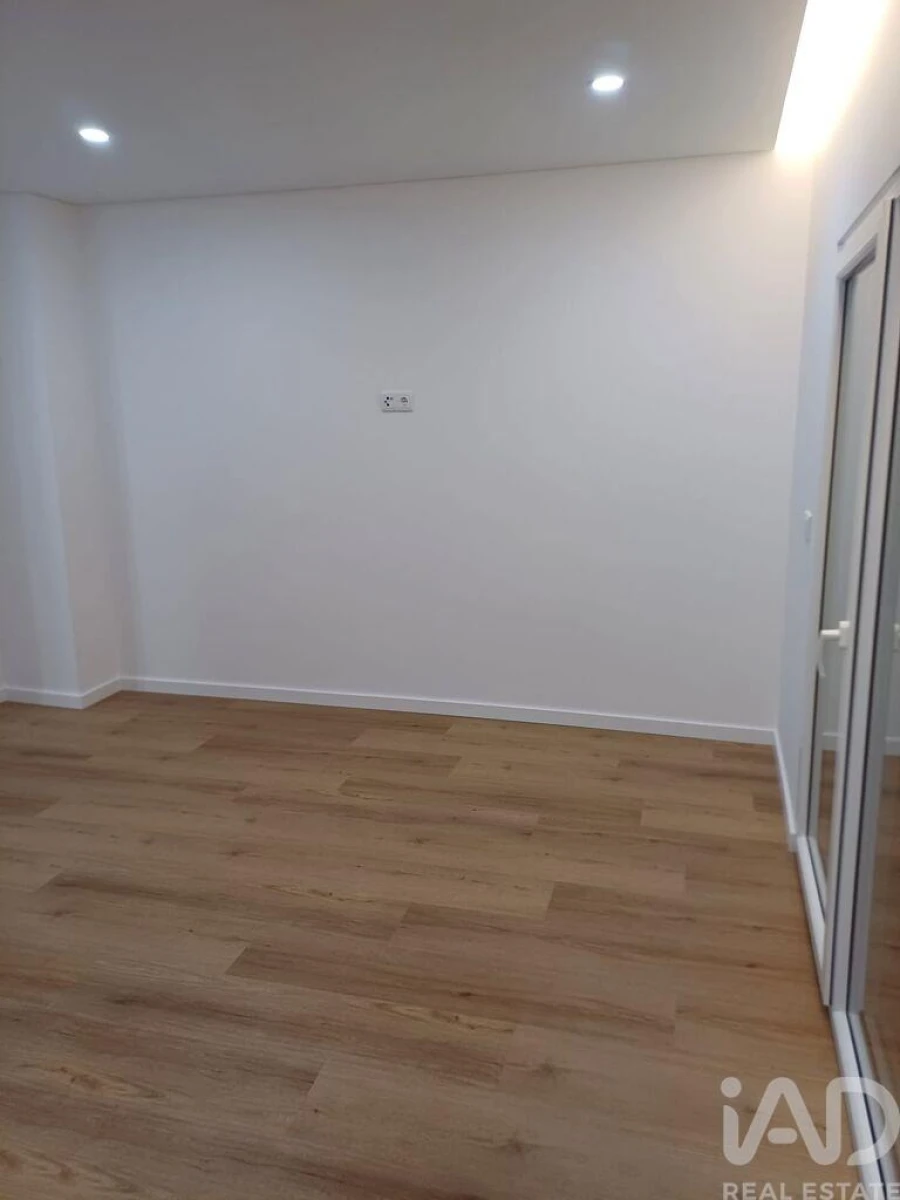 Moradia T3 para Venda em Fernao Ferro Foto 15