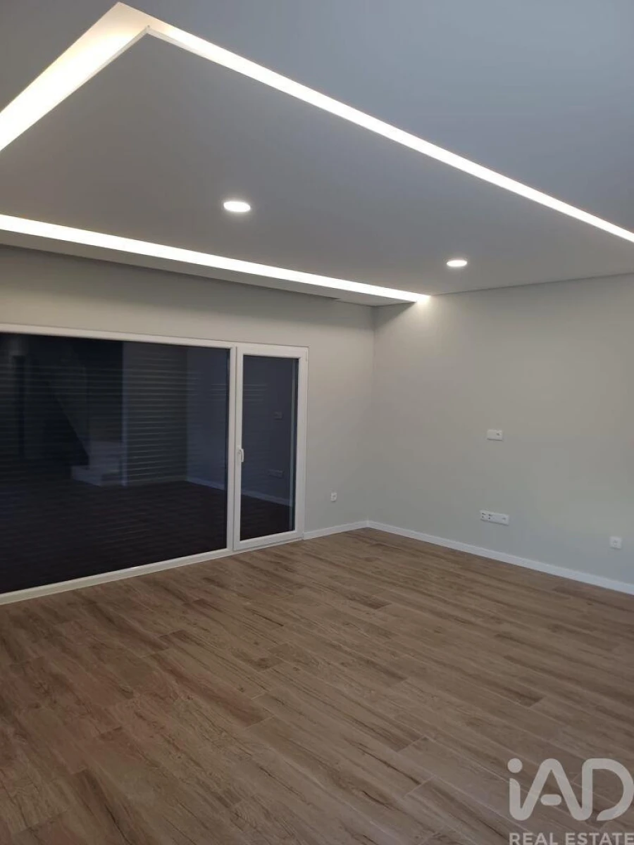 Moradia T3 para Venda em Fernao Ferro Foto 19