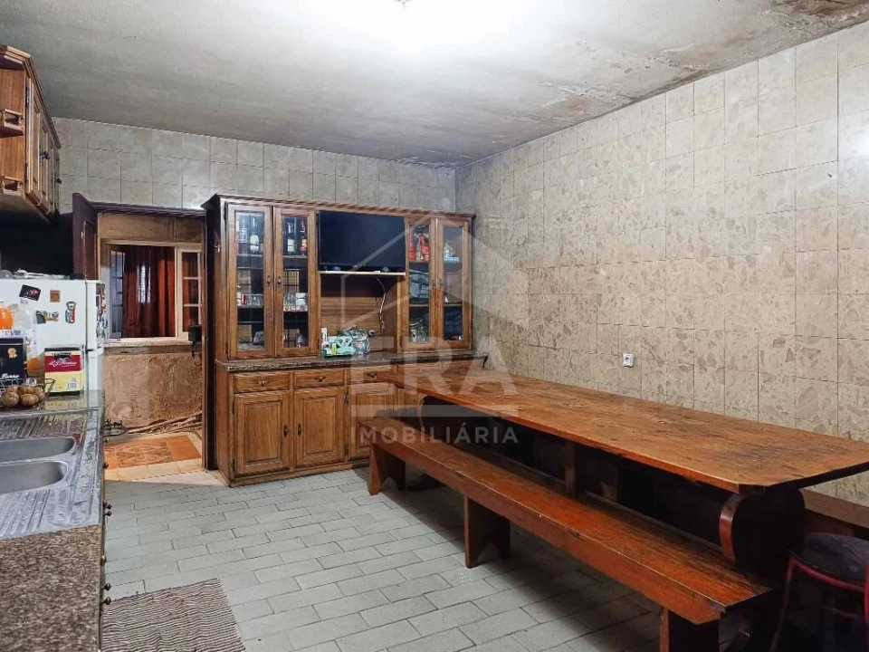 Moradia T2 para Venda em Fermentelos Foto 9